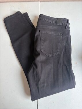 Black Skinny Jeans